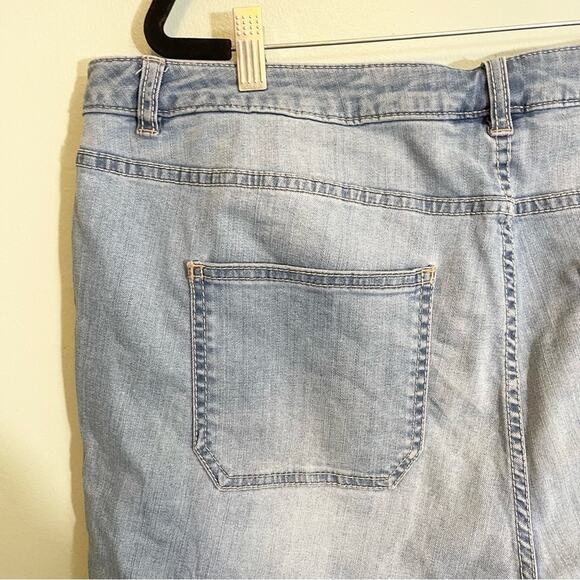 Lane Bryant Womens Stretch Mid Rise Rolled Cuffs Jeans Denim Shorts Blue Size 20 - Picture 4 of 13